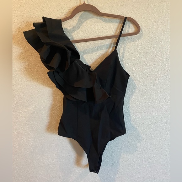 Black One Ruffled Shoulder Bodysuit - Size Small - Picture 3 of 5
